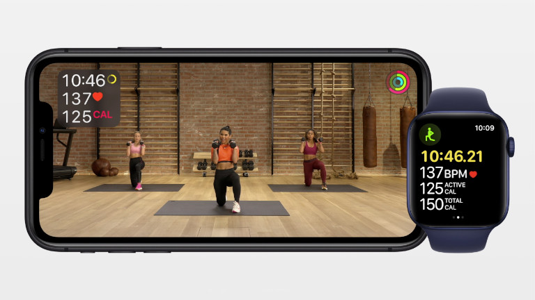 Avec Apple Fitness + on peut suivre des séances d'entrainement susr notre iPhone, iPad et Apple Tv et avoir les données de notre Apple Watch. Apple Fitness + entrainement iPhone iPad Apple TV Apple Watch