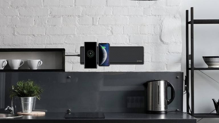 La plaque MagEZBar a de quoi faire jaser nos invités à la maison ou nos collègues au travail. MagEZBar Pitaka recharge sans fil cuisine téléphone intelligent