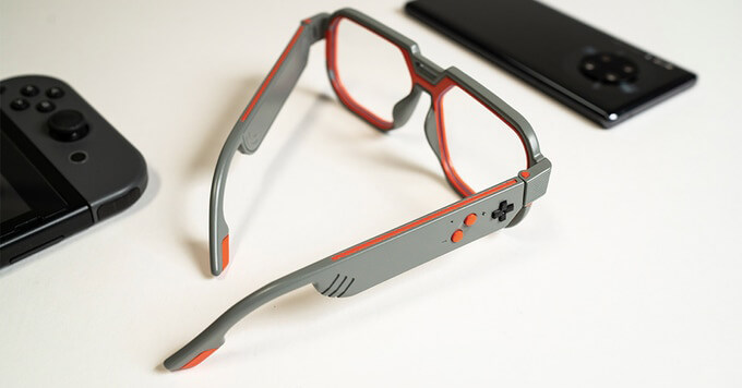 Les lunettes intelligentes Mutrics GB-30 adoptent le look du premier Gameboy. Mutrics lunettes gamers lumières bleue haut-parleur Bluetooth