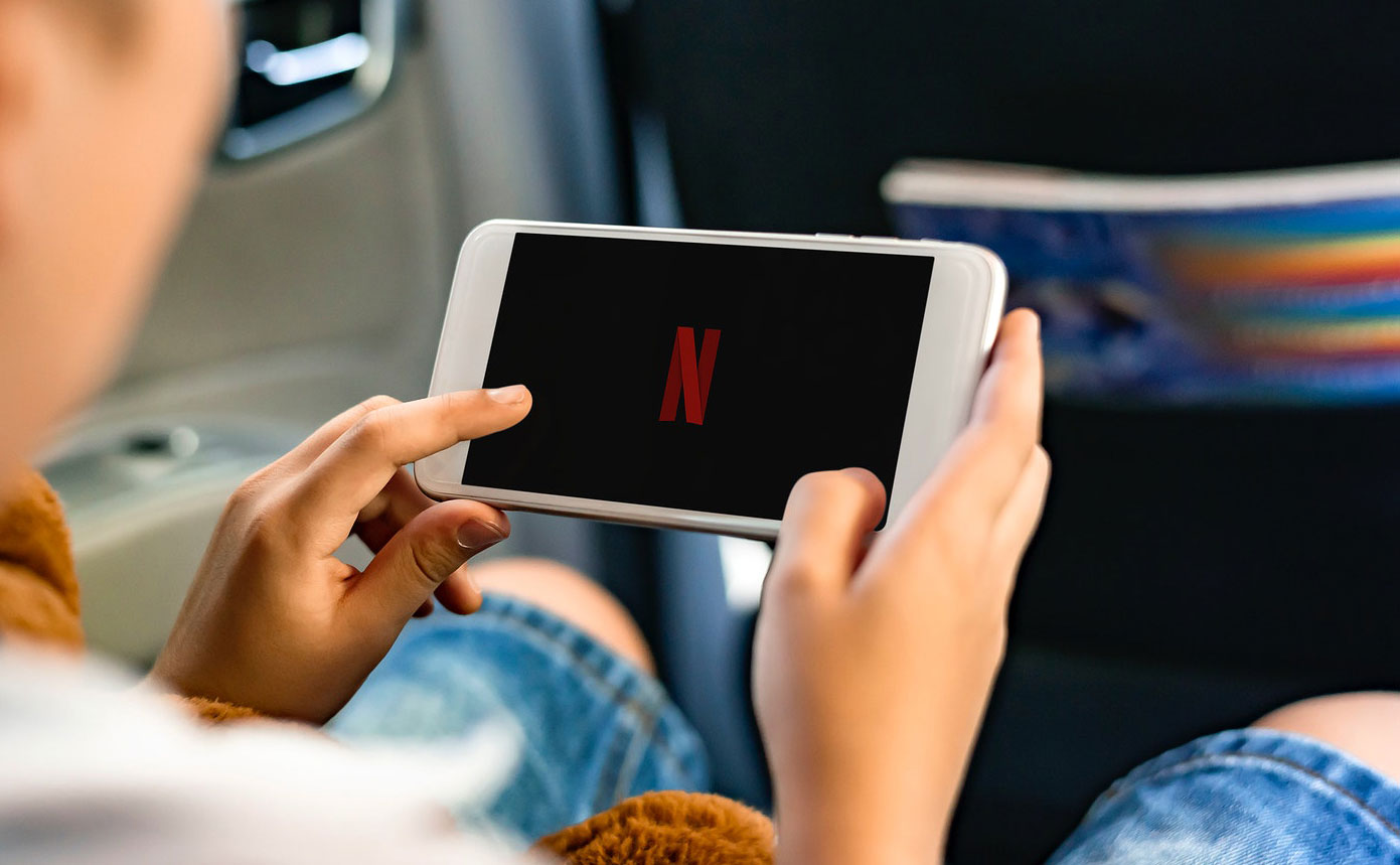Écouter un film sur son téléphone intelligent est maintenant devenu banale. Netflix vidéo en continu