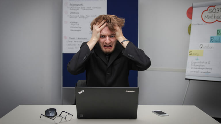 La mise à jour KB4532693 de Windows 10 a de quoi créer la panique. Panique mise à jour Windows 10