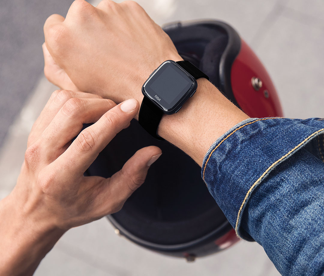 Fitbit Versa montre intelligente mise en forme sport