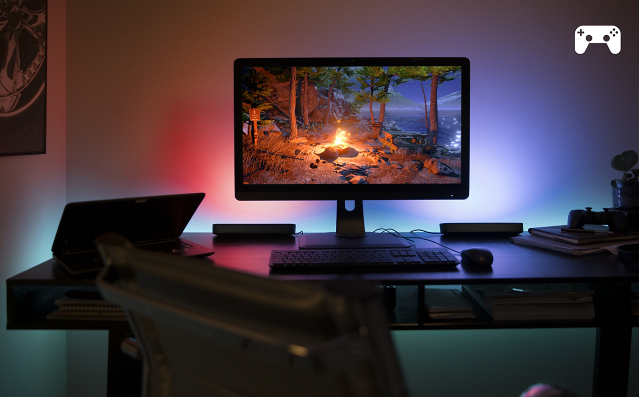 Les lumières intelligentes Philips Hue Play sont particulièrement idéales pour les jeux vidéo sur ordinateur. Philips Hue Play lumières intelligentes ordinateur jeux vidéos