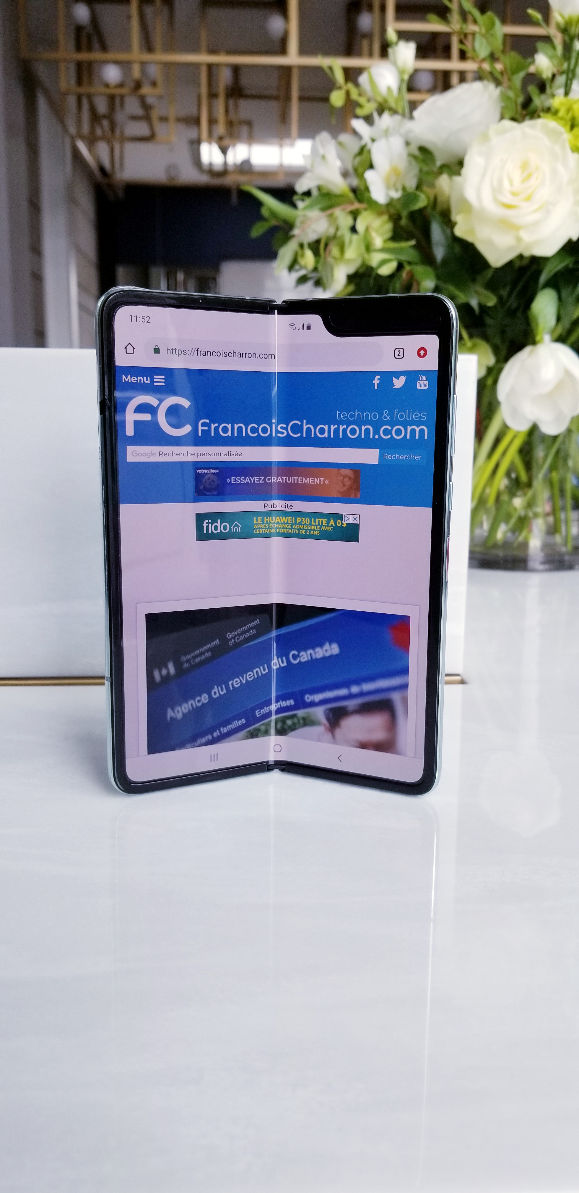 Samsung Galaxy Fold téléphone pliable déplié